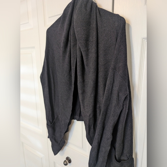 Euc Lululemon reversible knit  cardigan like 🆕 condition OS - Picture 13 of 16